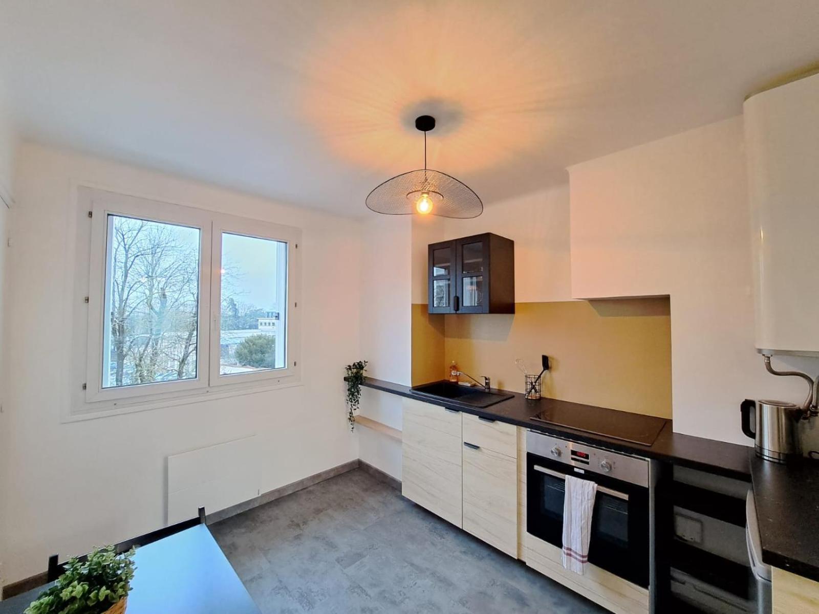 Appartement Cosy Au Coeur De رانس المظهر الخارجي الصورة